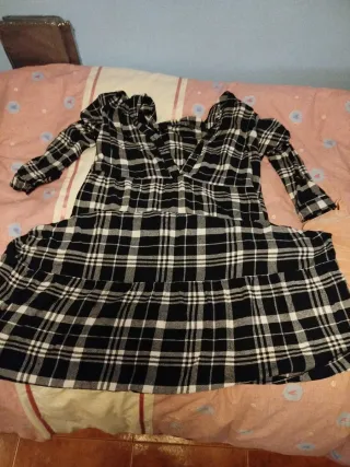 Vestido de cuadros blanco y negro