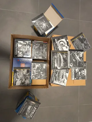 Console PS1 + 2 Controller + Giochi