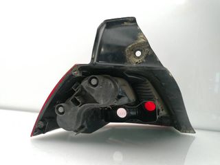 PILOTO TRASERO DERECHO RENAULT MEGANE II CLASSIC BERLINA (5)