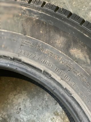 Neumáticos 225/45/16