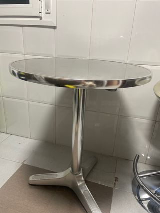 Tavolo basso per bar o altre opzioni