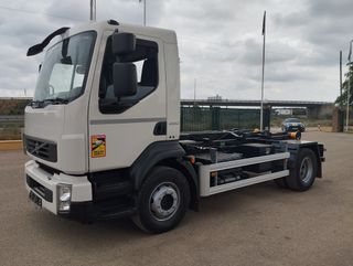 Volvo FE 320-CAMIONES GANCHOS PORTACONTENEDOR