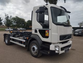 Volvo FE 320-CAMIONES GANCHOS PORTACONTENEDOR