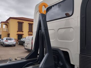 Volvo FE 320-CAMIONES GANCHOS PORTACONTENEDOR
