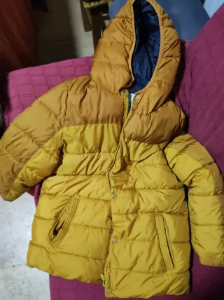 Chaquetón niño color mostaza Talla 13-14 años