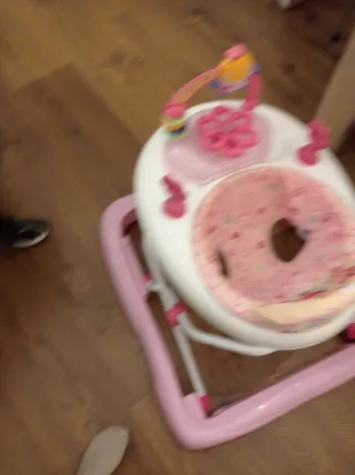 Taca taca rosa con juguetes