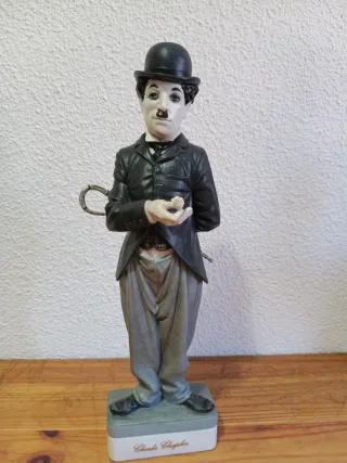 Escultura Charlie Chaplin