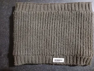 Completo cuffia e scaldacollo verde militare