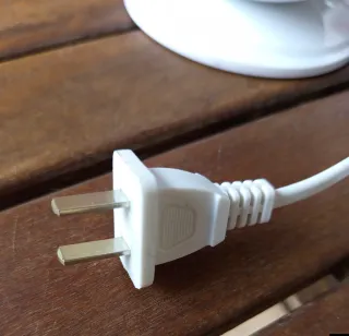 Vaporizador Facial Nano Iónico Morado/Blanco