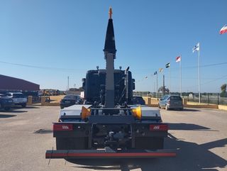 Scania R 420-CAMIONES GANCHOS PORTACONTENEDORES