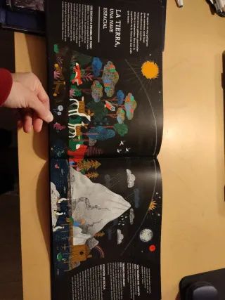 El sistema solar. Un libro que brilla en la osc...