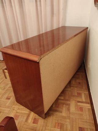 Cómoda de madera