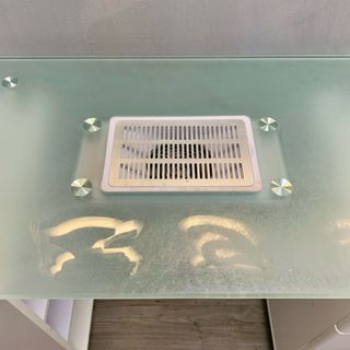 Tavolo Manicure con Aspiratore e Cassetti