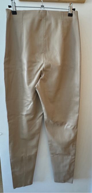 Pantalón legging piel sintetica