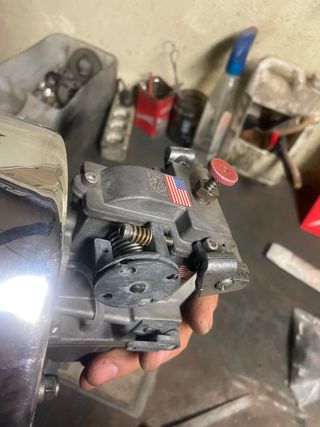 Carburador Edelbrock 40