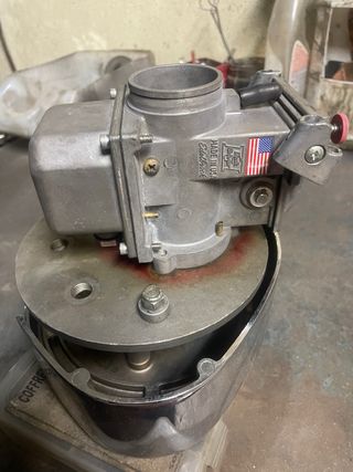 Carburador Edelbrock 40