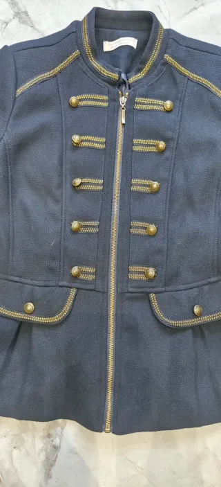 Giacca donna nera con dettagli oro