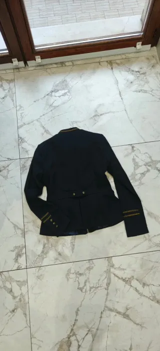 Giacca donna nera con dettagli oro