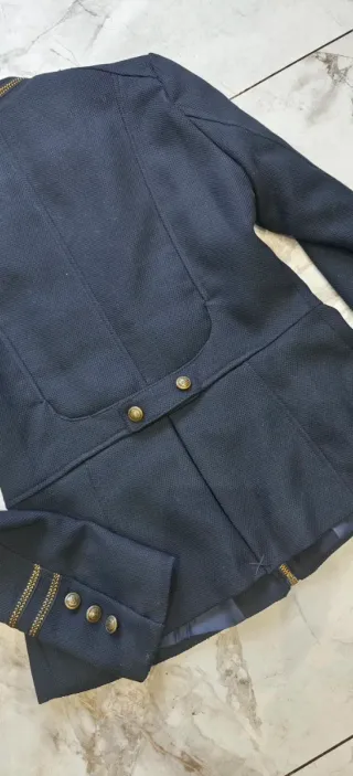 Giacca donna nera con dettagli oro