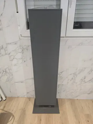 Armario madera con base de hierro  para CDs Gris