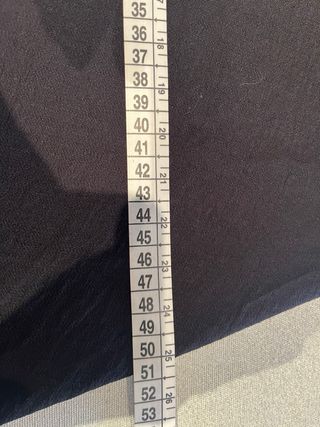 Vestido preto com flor