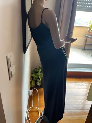 Vestido preto com flor