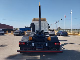 Volvo FE 320-CAMIONES GANCHOS PORTACONTENEDORES