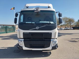 Volvo FE 320-CAMIONES GANCHOS PORTACONTENEDORES
