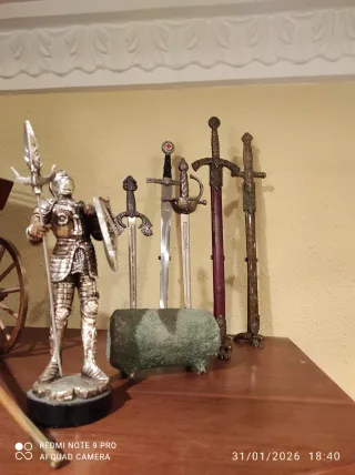 Réplicas de Pistolas de epoca, Dagas y Ballesta