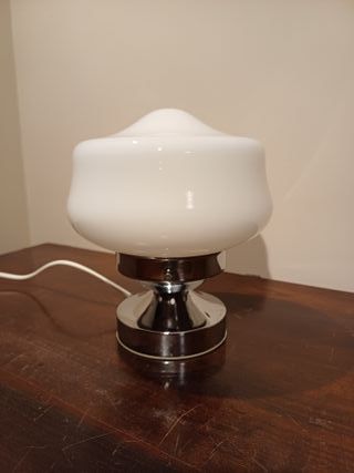 Lampada da tavolo vetro opalino bianco