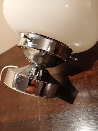 Lampada da tavolo vetro opalino bianco