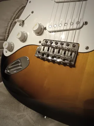 Fender Stratocaster Japan (zurda)