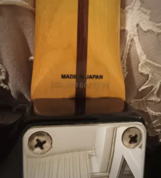 Fender Stratocaster Japan (zurda)