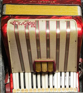 Acordeón Hohner Student IVM 1950s