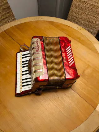 Acordeón Hohner Student IVM 1950s