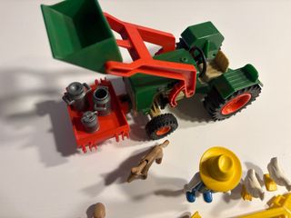 Playmobil Tractor 3500 con Accesorios