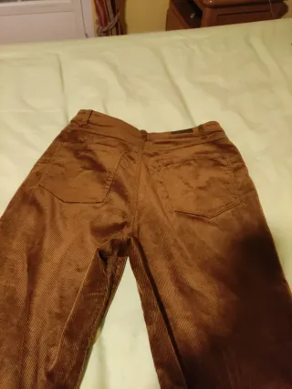 Pantalón de pana marrón
