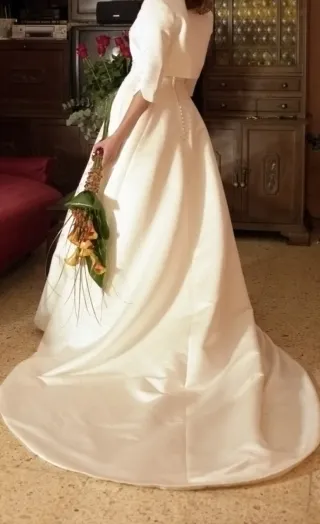 Vestido de Novia  con toretita y can can