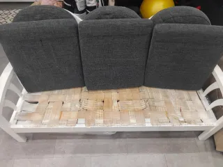 Conjunto de 3 sofás y 2 mesas de centro.