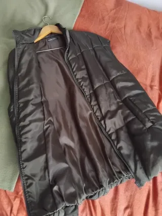 Cazadora sin mangas joven