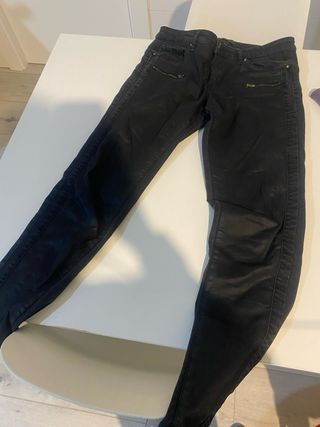 Pantalón negro mujer con cremalleras