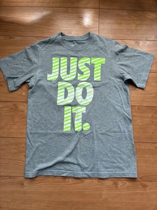 Camiseta Nike Just Do It Gris (10-12 años)
