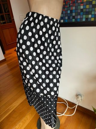 Saia polka dot preta e branca