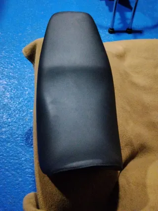 Asiento Honda VF 750 F
