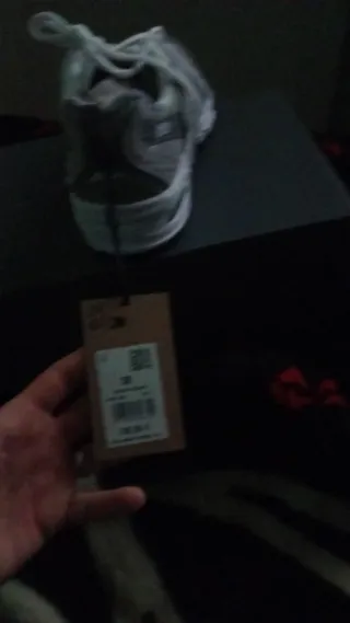 Zapatillas New Balance Gris/Blanco Tallas 37 y 38