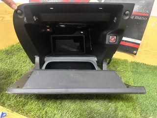 PILOTO-MOLDURA-GUANTERA-SEVOFRENO OPEL CORSA F