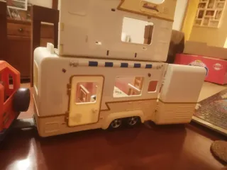 Coche y caravana Bluey