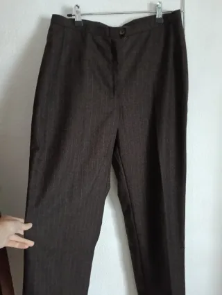 Pantalón de vestir con raya diplomática