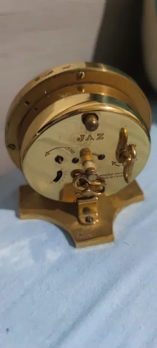 Despertador vintage de latón