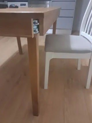 Mesa de madera maciza